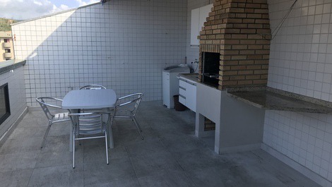 Alquile un ático para hasta 12 personas a 50 metros de Praia Grande