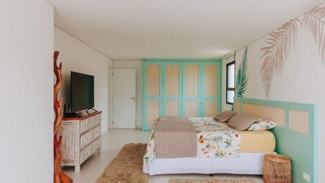 SEA VIEW - HIGH STANDARD HOUSE