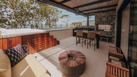 SEA VIEW - HIGH STANDARD HOUSE