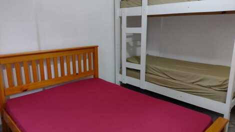 1 dorm Guilhermina. Wifi, aceito pet pequeno porte