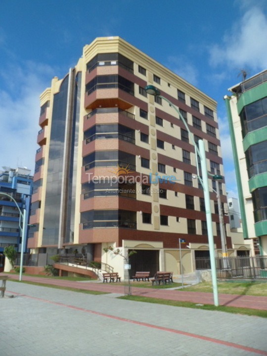 Apartamento para aluguel de temporada em Itapema (Meia Praia)