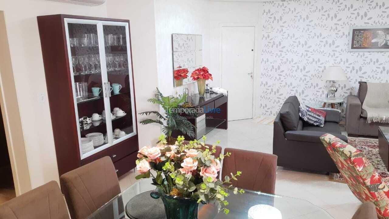 Apartamento para aluguel de temporada em Itapema (Meia Praia)