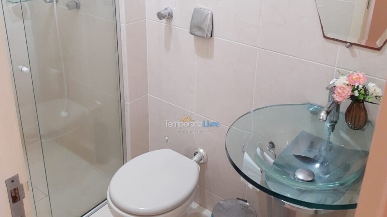 Apartamento para aluguel de temporada em Itapema (Meia Praia)