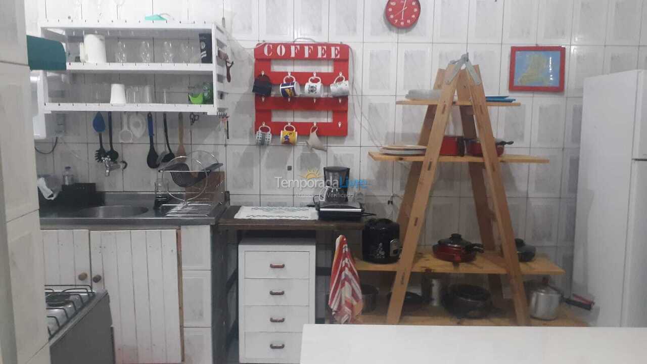 Apartamento para aluguel de temporada em Praia Grande (Vila Guilhermina)