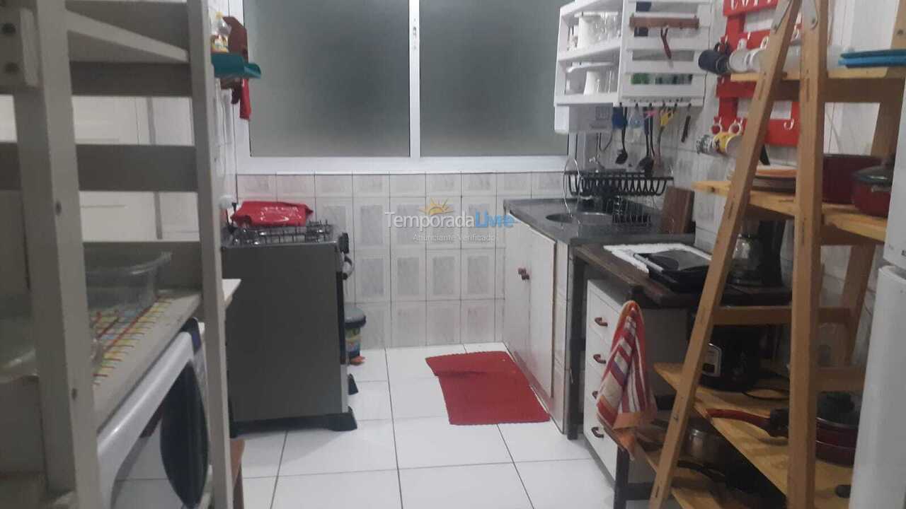 Apartamento para aluguel de temporada em Praia Grande (Vila Guilhermina)