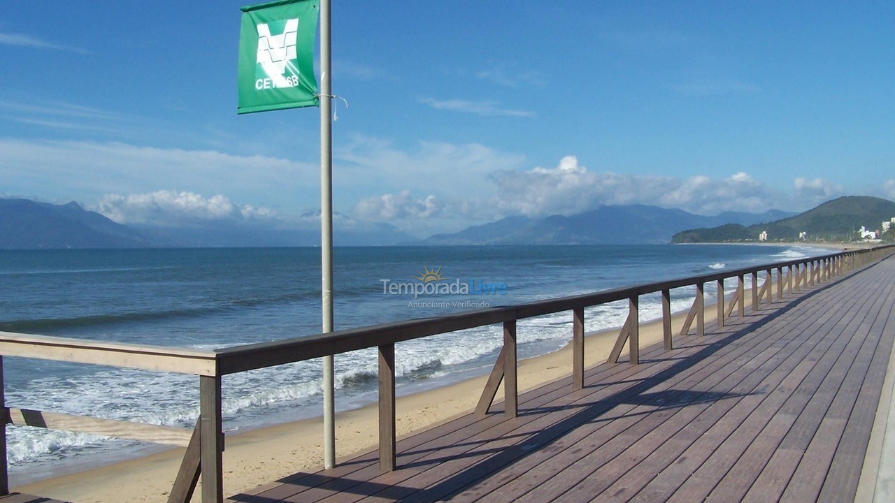 Casa para aluguel de temporada em Caraguatatuba (Massaguaçu)