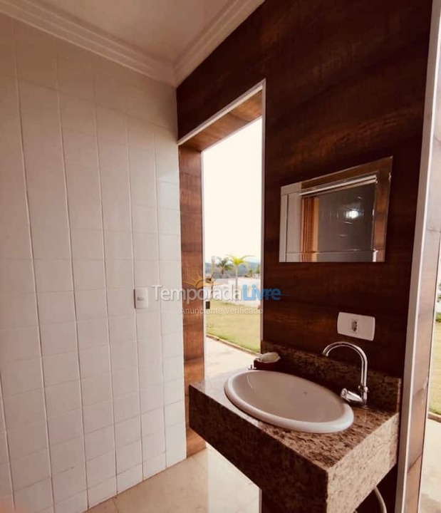 Granja para alquiler de vacaciones em Suzano (Clube Dos Oficiais)