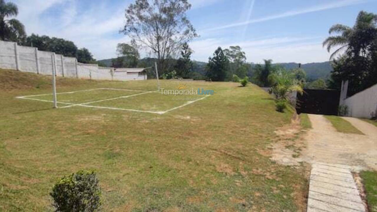 Granja para alquiler de vacaciones em Suzano (Clube Dos Oficiais)