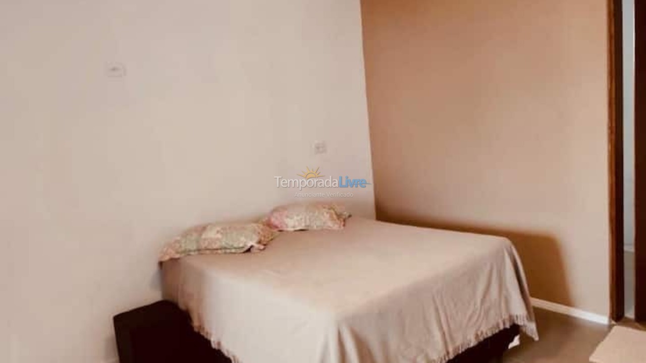 Granja para alquiler de vacaciones em Suzano (Clube Dos Oficiais)