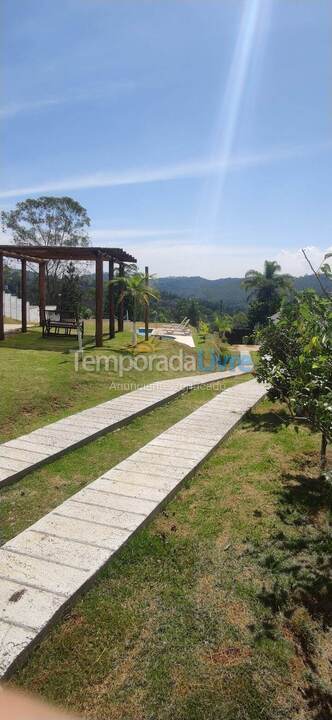 Granja para alquiler de vacaciones em Suzano (Clube Dos Oficiais)