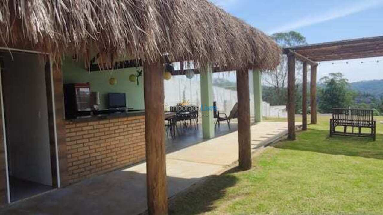 Granja para alquiler de vacaciones em Suzano (Clube Dos Oficiais)