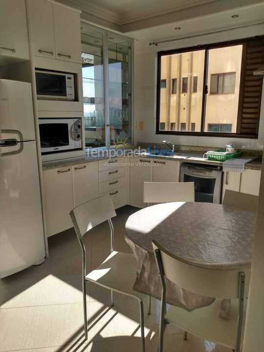 Apartment for vacation rental in Itapema (Meia Praia)