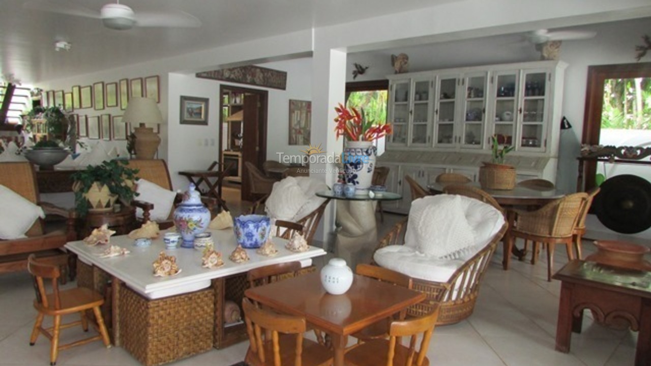 Casa para aluguel de temporada em São Sebastião (Praia da Baleia)