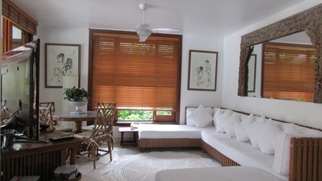 LOCAÇÃO PRAIA DA BALEIA PÉ NA AREIA