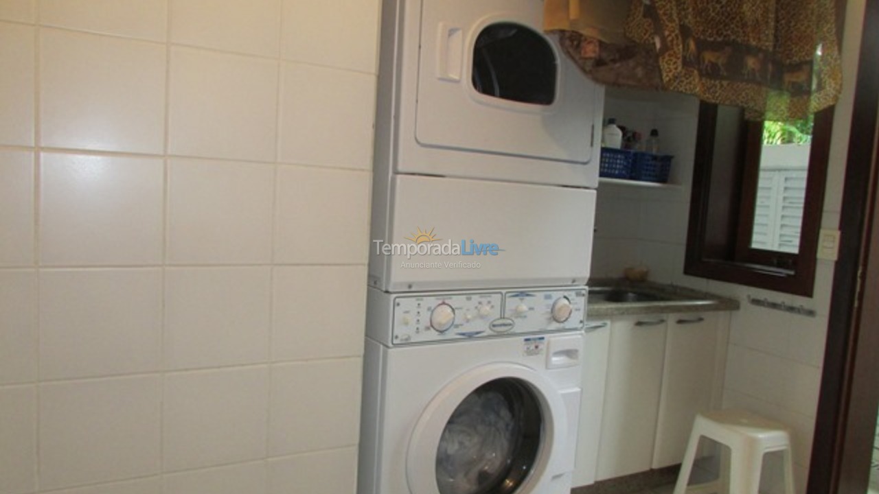 Casa para aluguel de temporada em São Sebastião (Praia da Baleia)