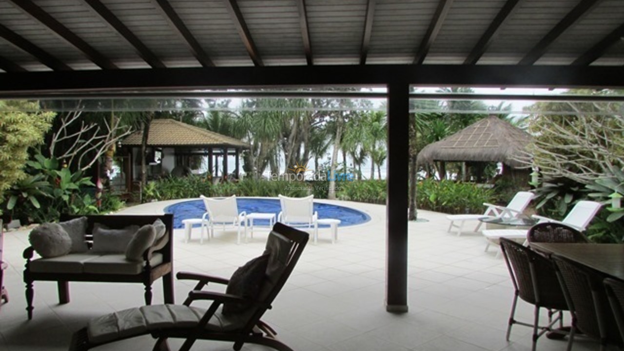 Casa para aluguel de temporada em São Sebastião (Praia da Baleia)