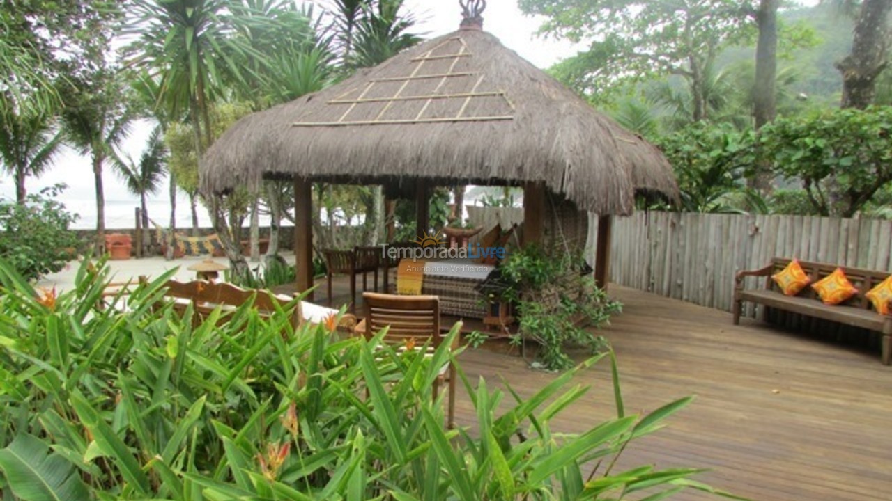 Casa para aluguel de temporada em São Sebastião (Praia da Baleia)