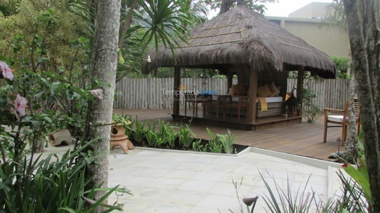 Casa para aluguel de temporada em São Sebastião (Praia da Baleia)