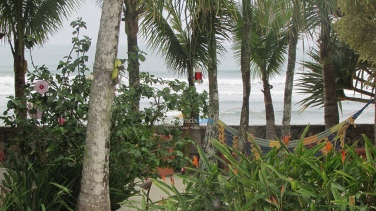 Casa para aluguel de temporada em São Sebastião (Praia da Baleia)
