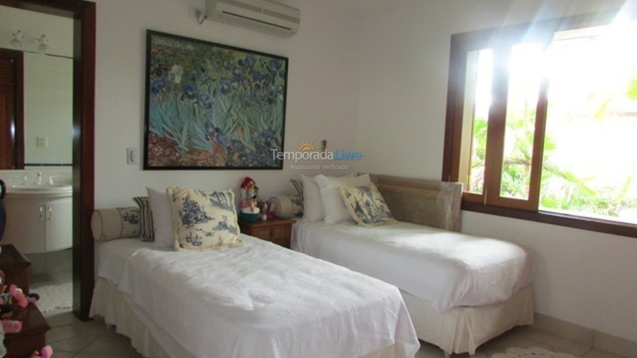 Casa para aluguel de temporada em São Sebastião (Praia da Baleia)