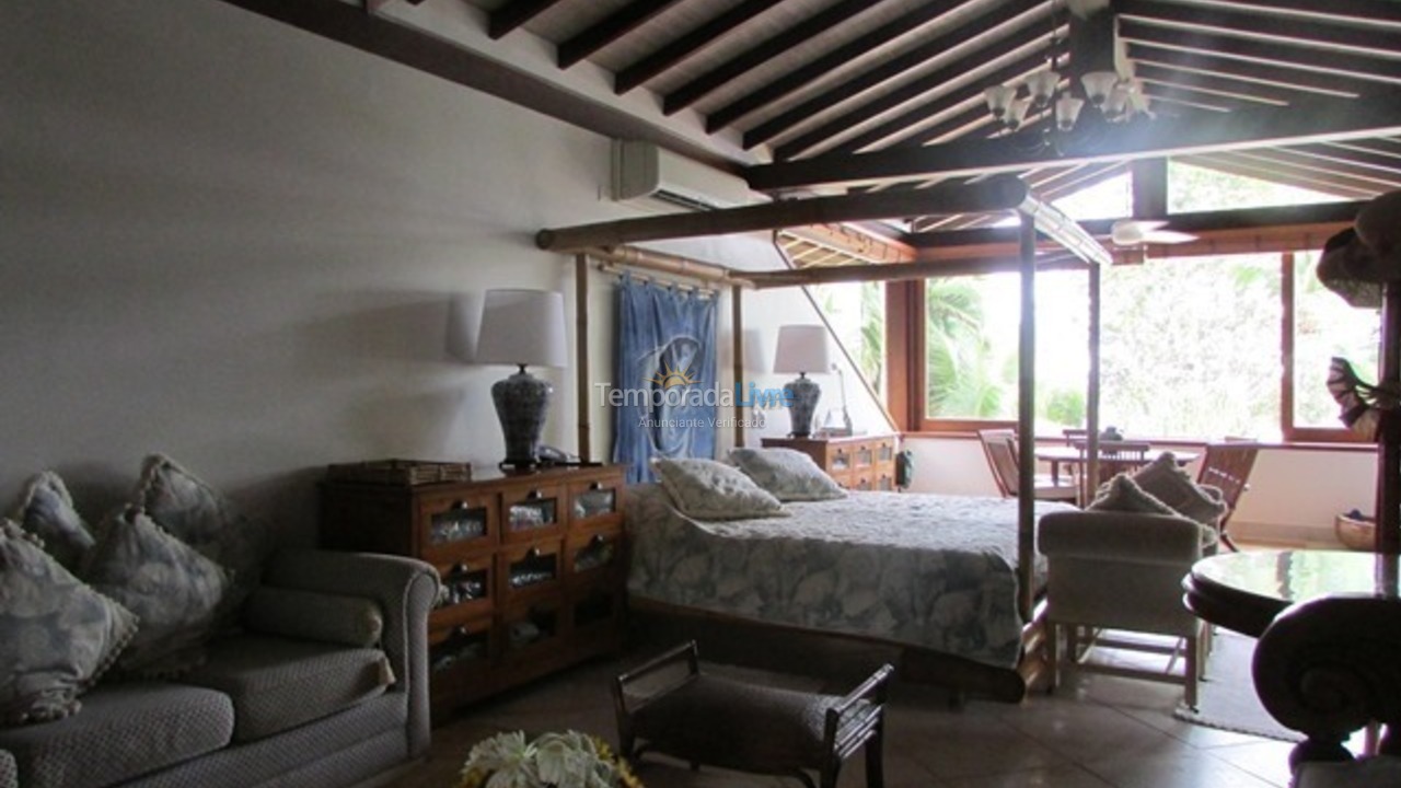 Casa para aluguel de temporada em São Sebastião (Praia da Baleia)