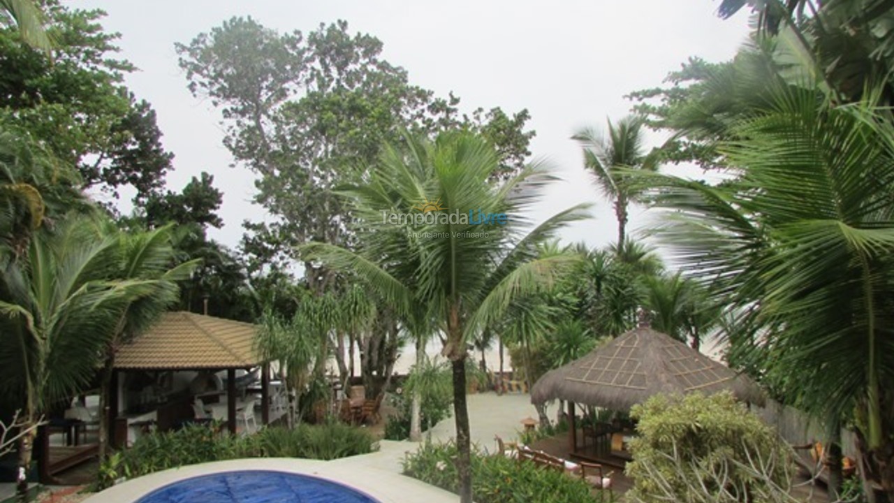 Casa para aluguel de temporada em São Sebastião (Praia da Baleia)