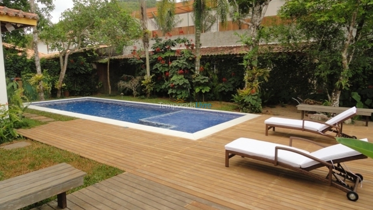 House for vacation rental in São Sebastião (Praia da Baleia)