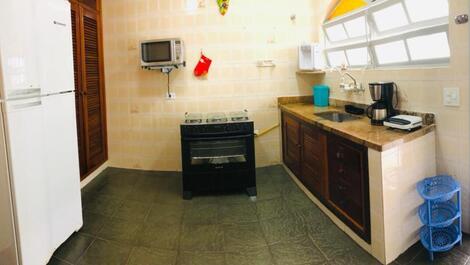 CASA SUPER CÓMODA Y VENTILADA, PISCINA con HIDROMASAJE