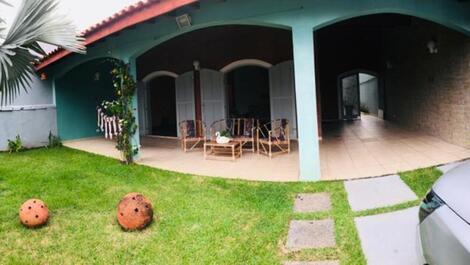 CASA SUPER CÓMODA Y VENTILADA, PISCINA con HIDROMASAJE