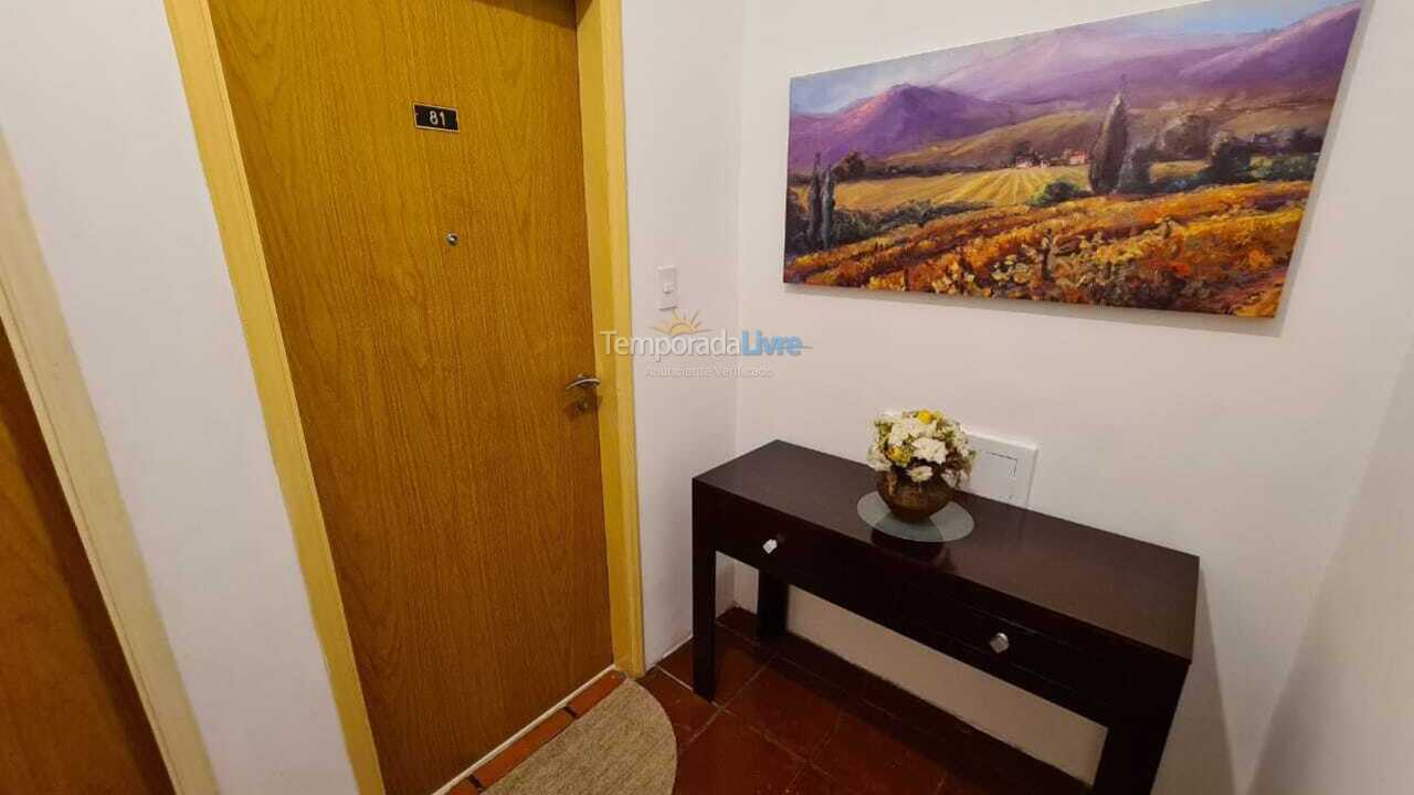 Apartamento para aluguel de temporada em Guarujá (Pitangueiras)