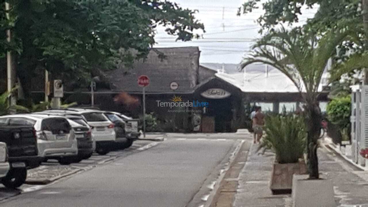 Apartamento para aluguel de temporada em Guarujá (Pitangueiras)