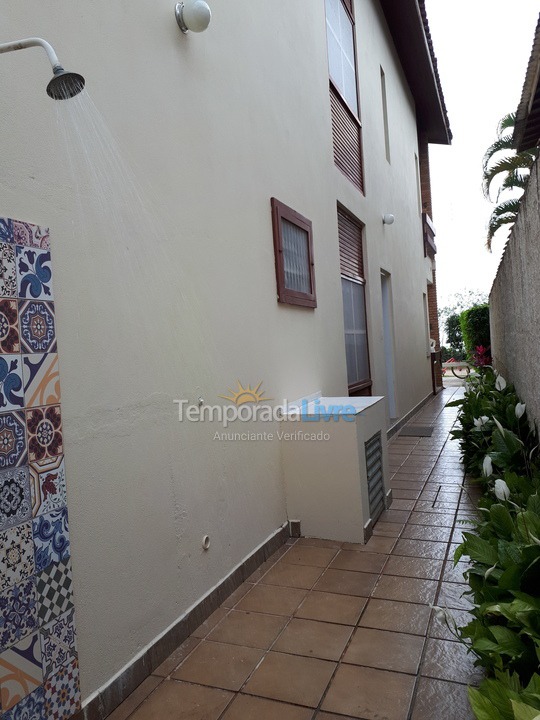 Casa para aluguel de temporada em Ubatuba (Lagoinha)