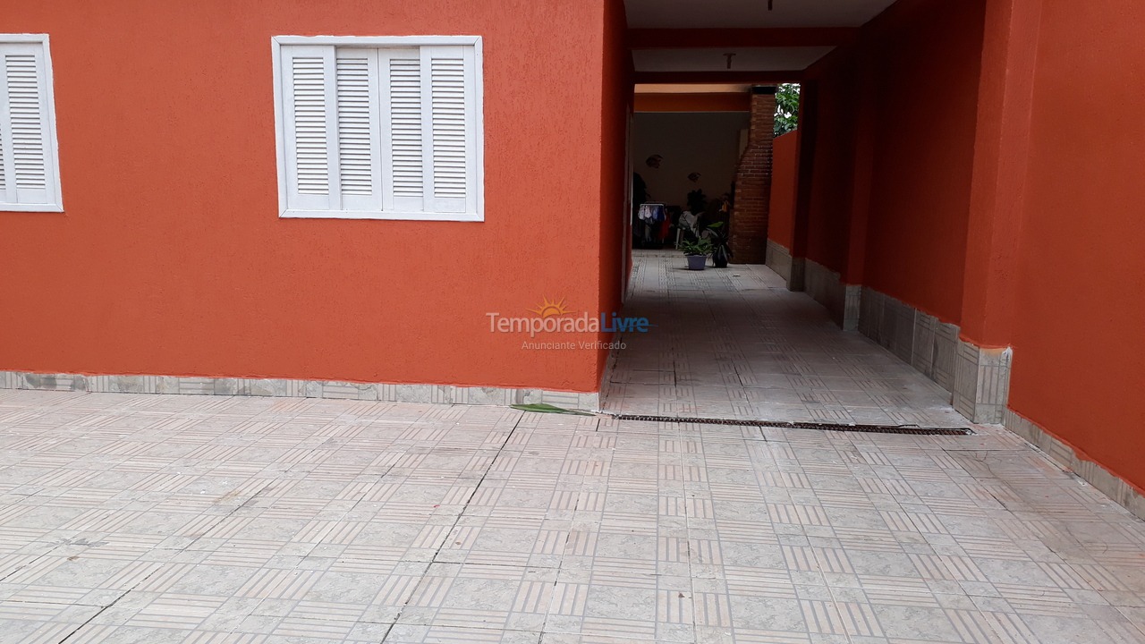 Casa para aluguel de temporada em Arraial do Cabo (Monte Alto Praia da Mssambaba)