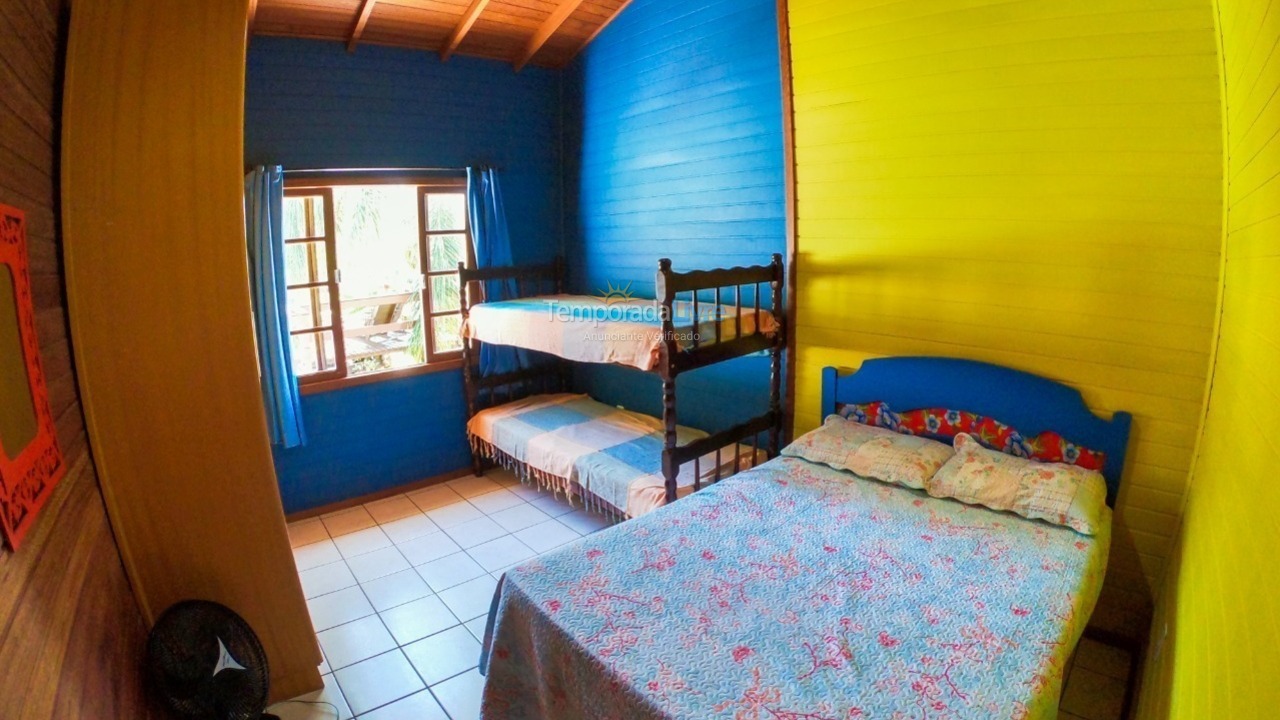 Casa para aluguel de temporada em Garopaba (Praia da Gamboa)