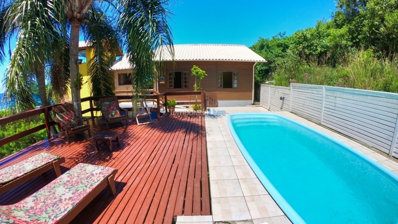 Casa para aluguel de temporada em Garopaba (Praia da Gamboa)