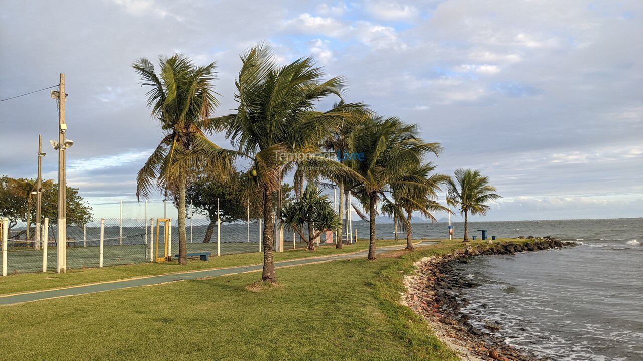 Casa para alquiler de vacaciones em São Pedro da Aldeia (Praia Linda)