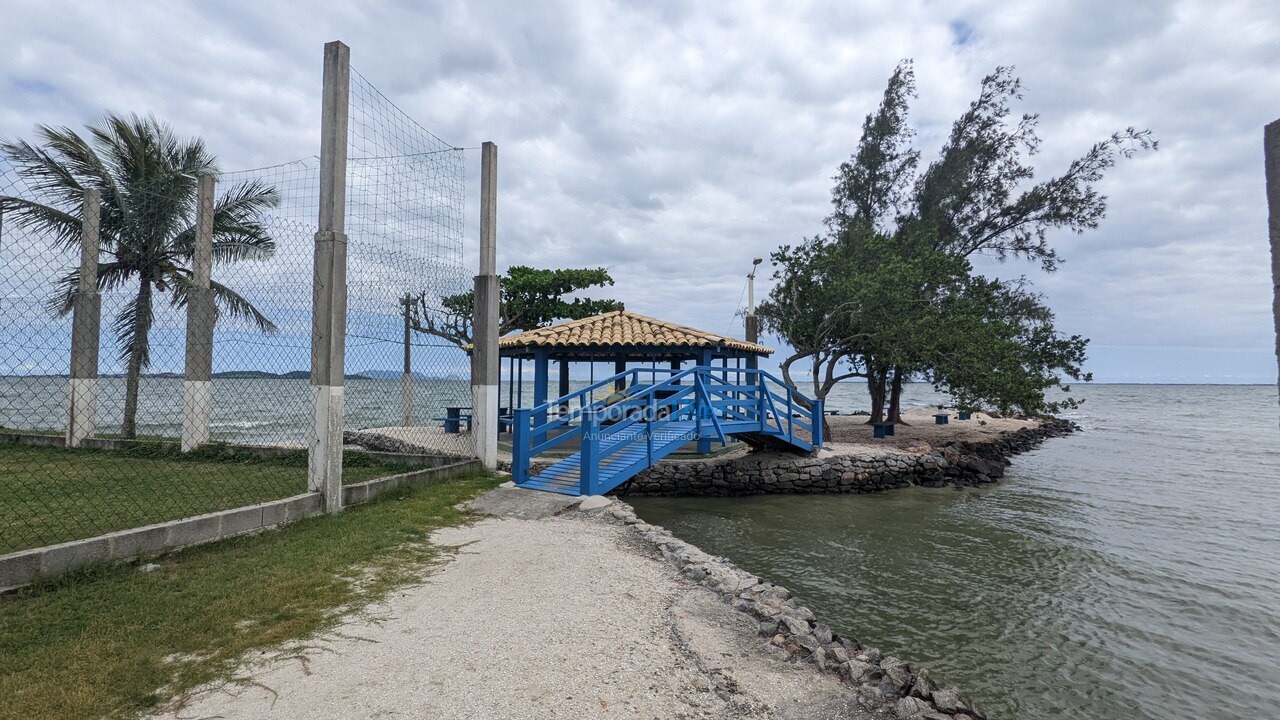Casa para alquiler de vacaciones em São Pedro da Aldeia (Praia Linda)