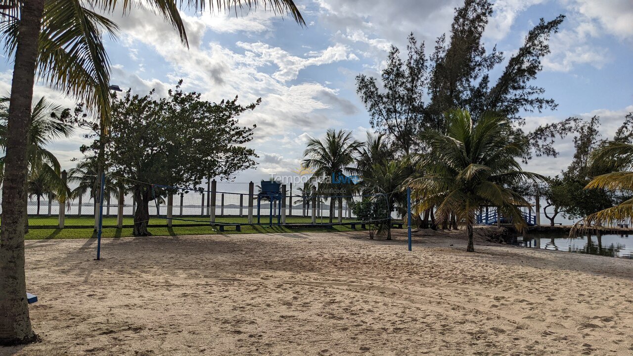 Casa para alquiler de vacaciones em São Pedro da Aldeia (Praia Linda)