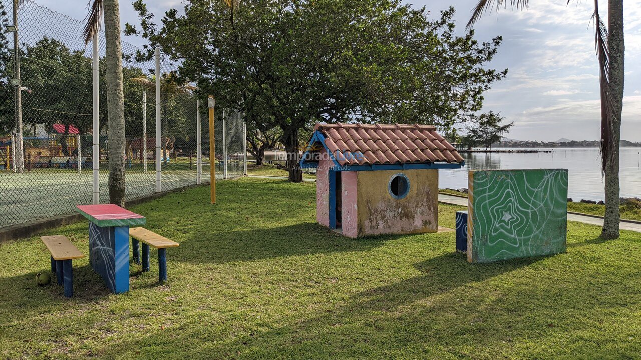 Casa para alquiler de vacaciones em São Pedro da Aldeia (Praia Linda)