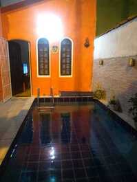 House for rent with pool for season in Praia Grande-SP