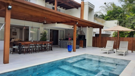 Casa para alquilar en São Sebastião - Juquehy