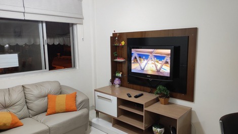 AP GRANDE. 02 HABITACIONES CON AIRE ACONDICIONADO. EN LA NOBLE REGIÓN DE PRAIA DA ENSEADA.