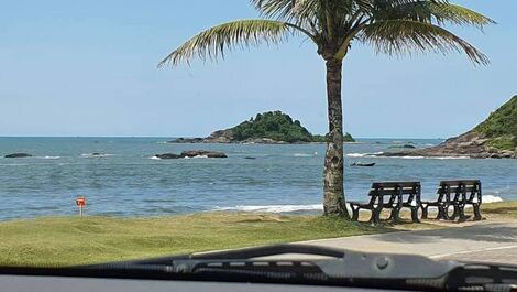 Apartamento con vista al mar 2 dormitorios 2 baños centro de Itanhaém