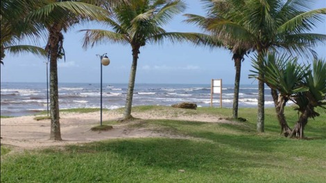 Apartamento con vista al mar 2 dormitorios 2 baños centro de Itanhaém