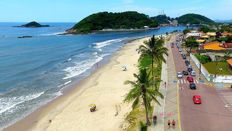 Apartamento con vista al mar 2 dormitorios 2 baños centro de Itanhaém