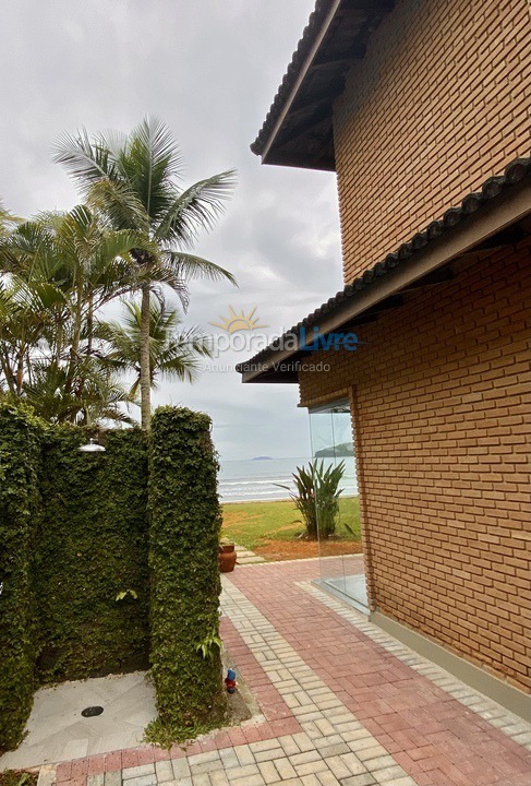 Casa para aluguel de temporada em Ubatuba (Maranduba)