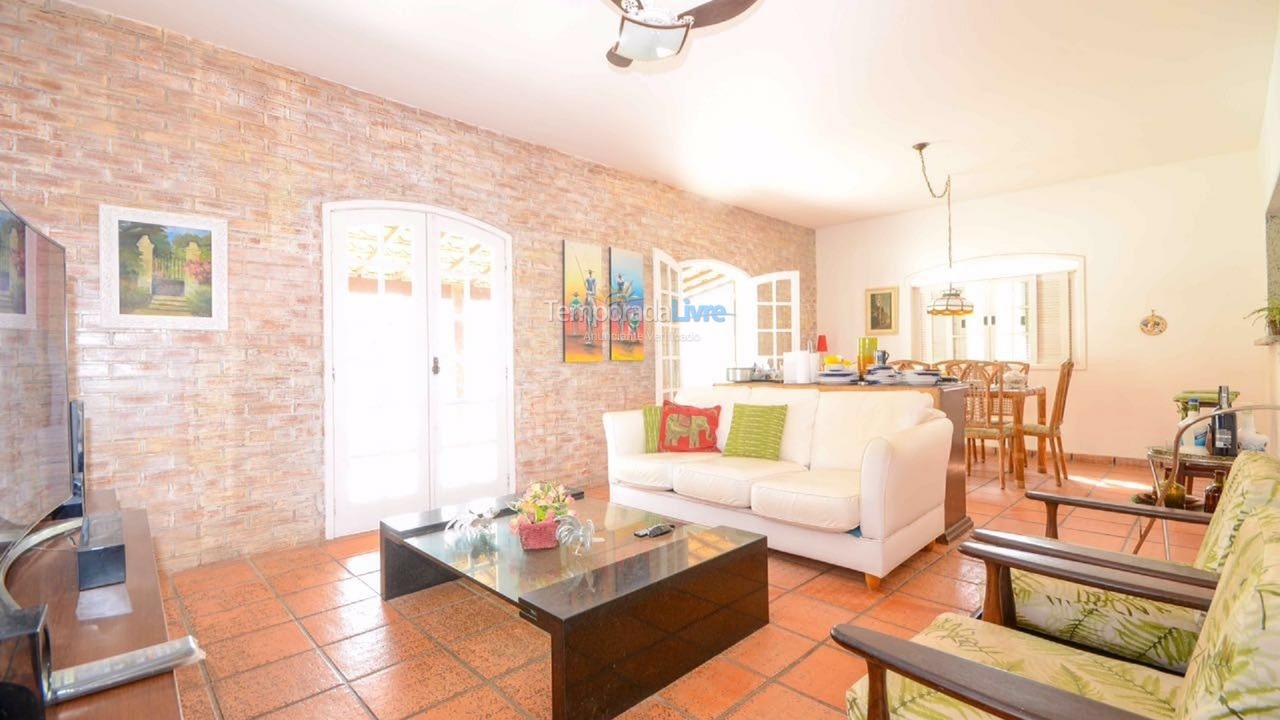 Casa para alquiler de vacaciones em Cabo Frio (Peró)