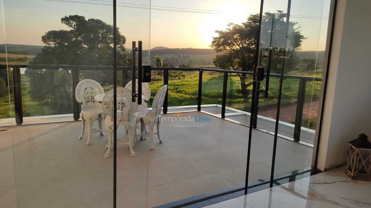 Casa para alquiler de vacaciones em Itaí (Riviera Santa Cristina)