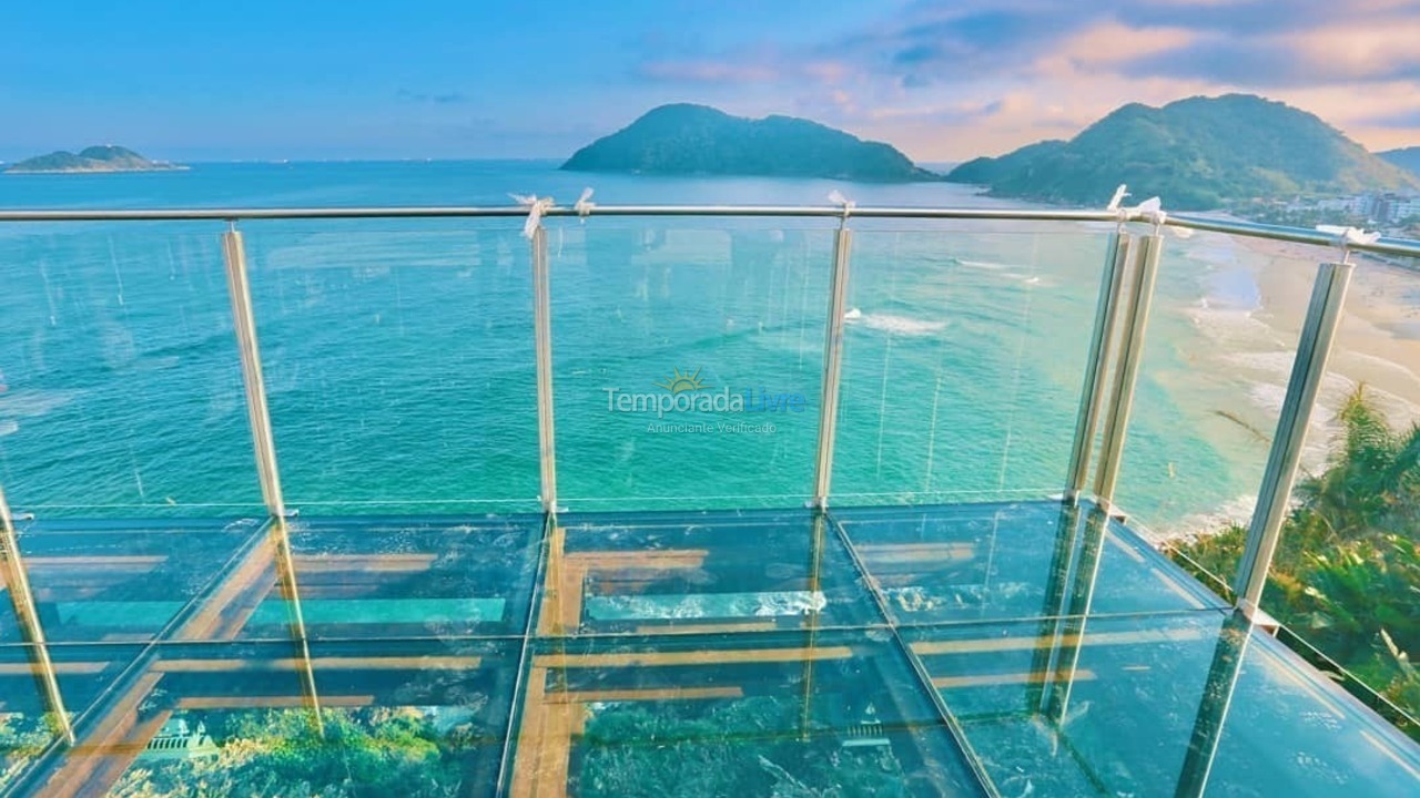 Apartamento para aluguel de temporada em Guarujá (Pitangueiras)