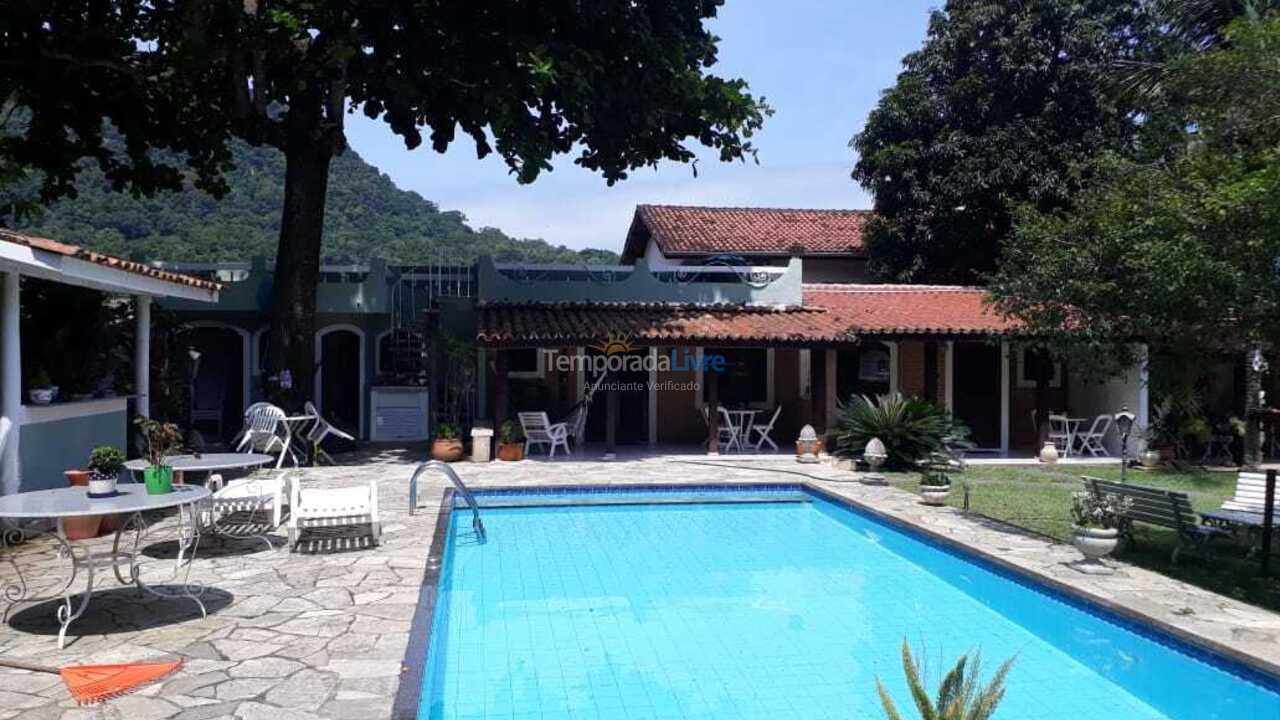 House for vacation rental in São Sebastião (Perequê)